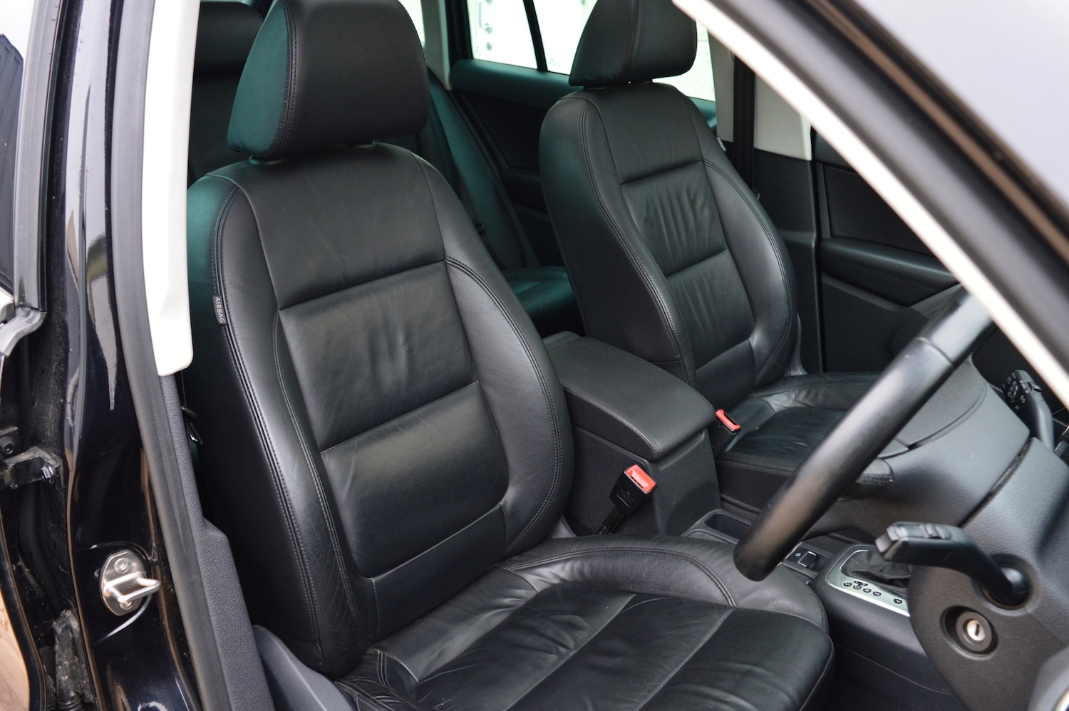 Used Volkswagen Tiguan 2009 for sale - 77776390: Photo 15