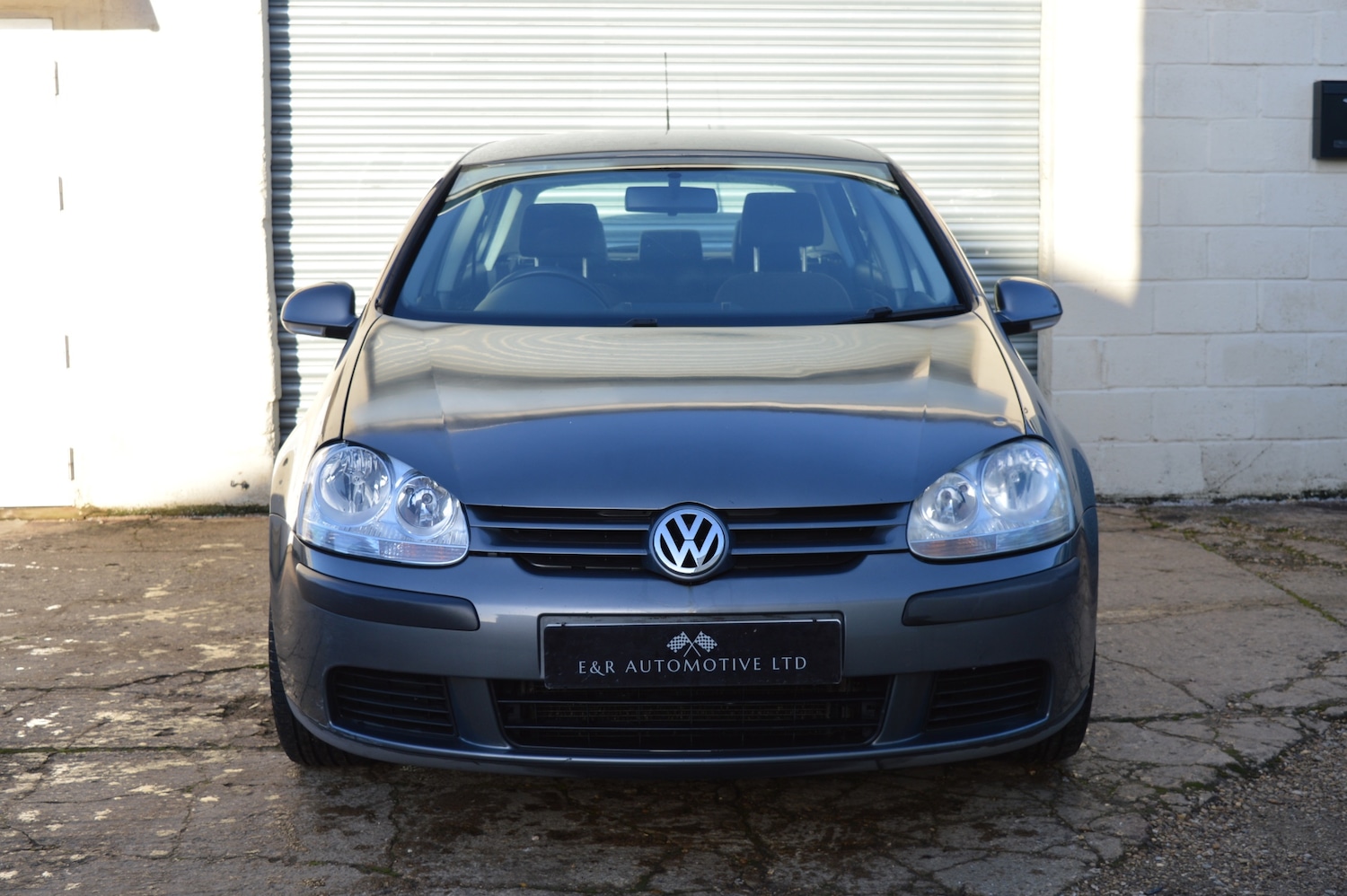 Used Volkswagen Golf 2005 for sale - 77001633: Photo 2