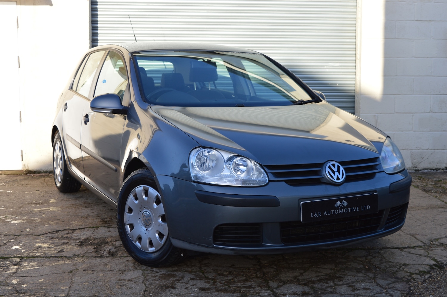 Used Volkswagen Golf 2005 for sale - 77001633: Photo 3