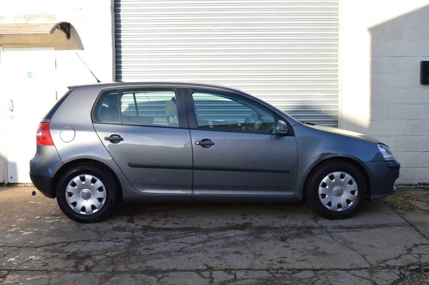 Used Volkswagen Golf 2005 for sale - 77001633: Photo 4