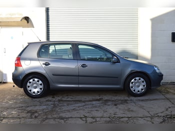 Used Volkswagen Golf 2005 for sale - 77001633: Photo