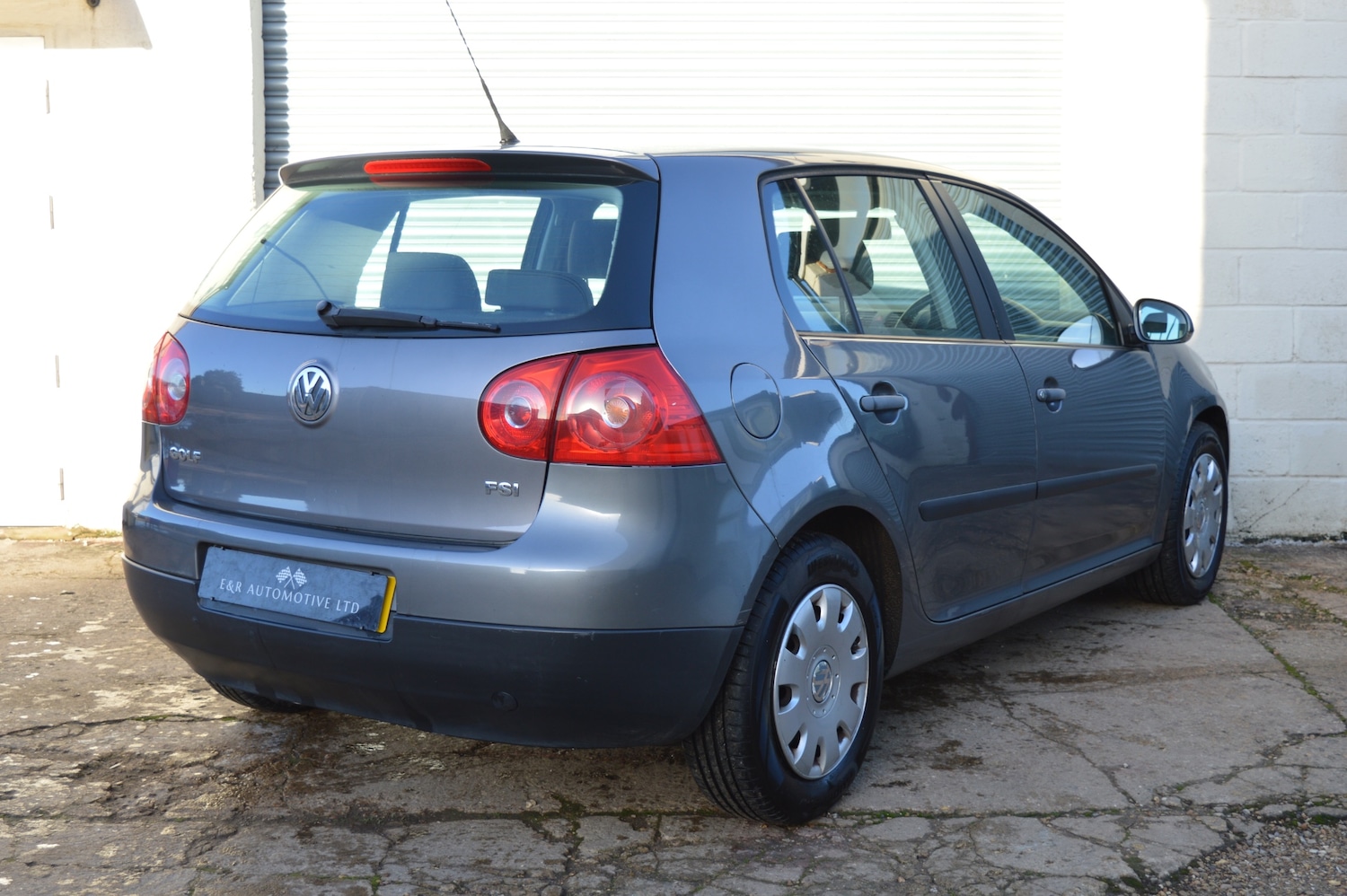 Used Volkswagen Golf 2005 for sale - 77001633: Photo 8