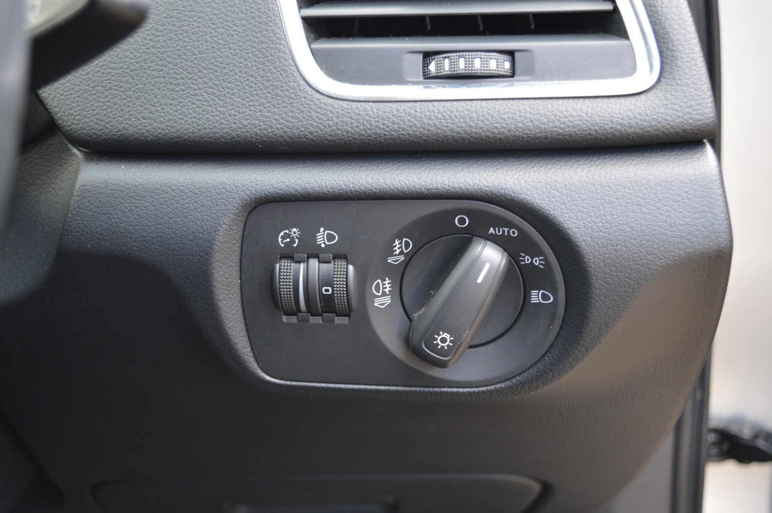 Used Audi Q3 2013 for sale - 77891424: Photo 23