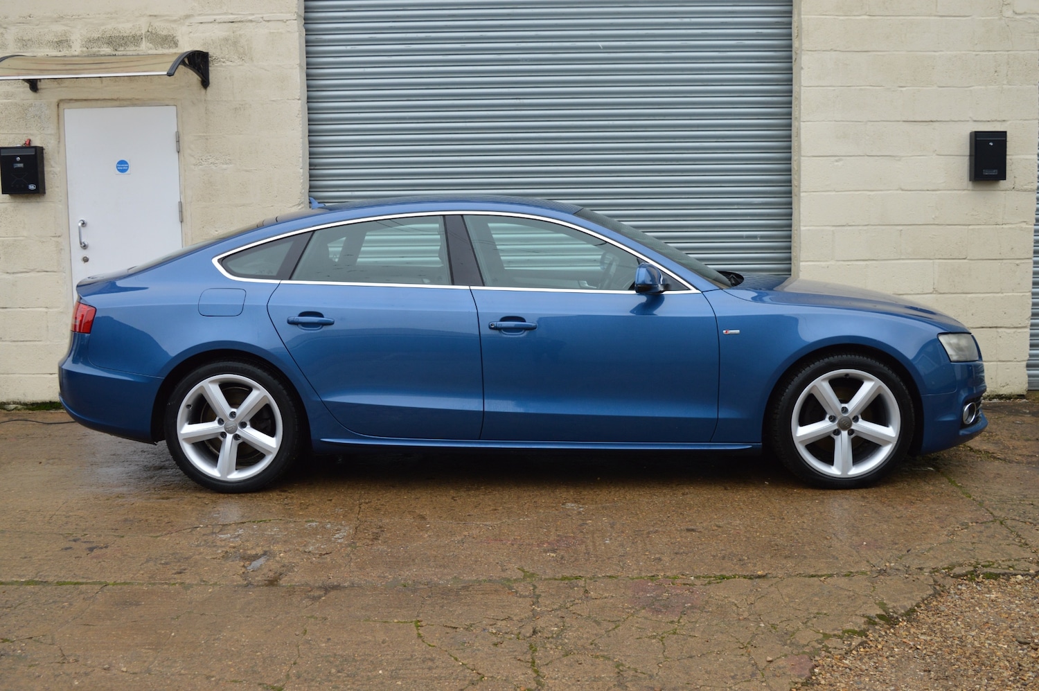 Used Audi A5 2011 for sale - 76982607: Photo 4