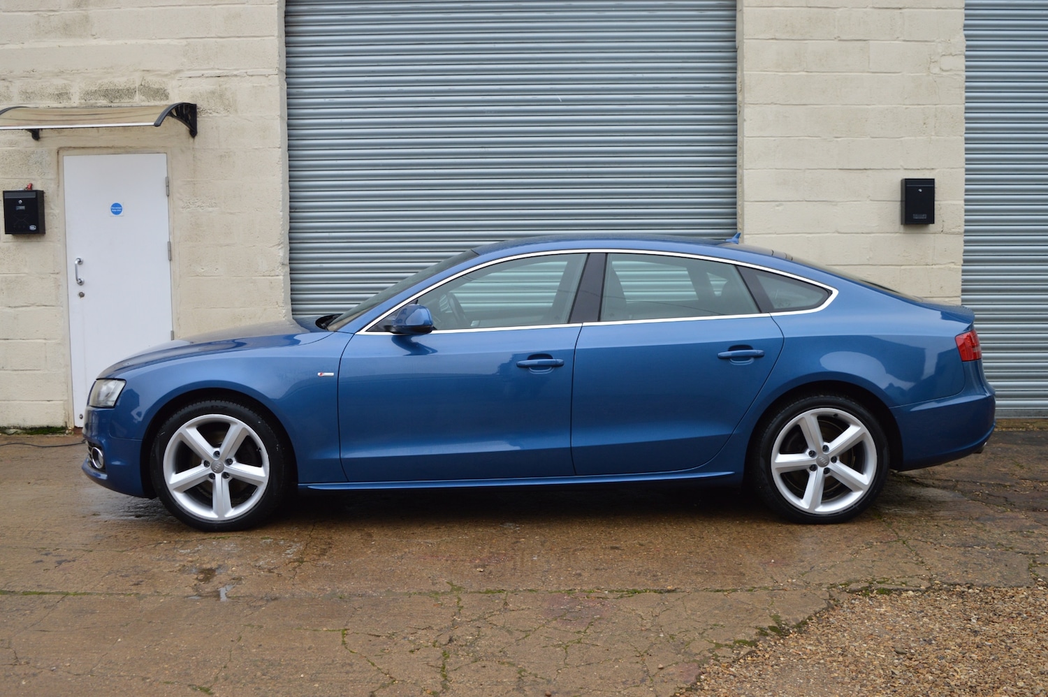 Used Audi A5 2011 for sale - 76982607: Photo 5