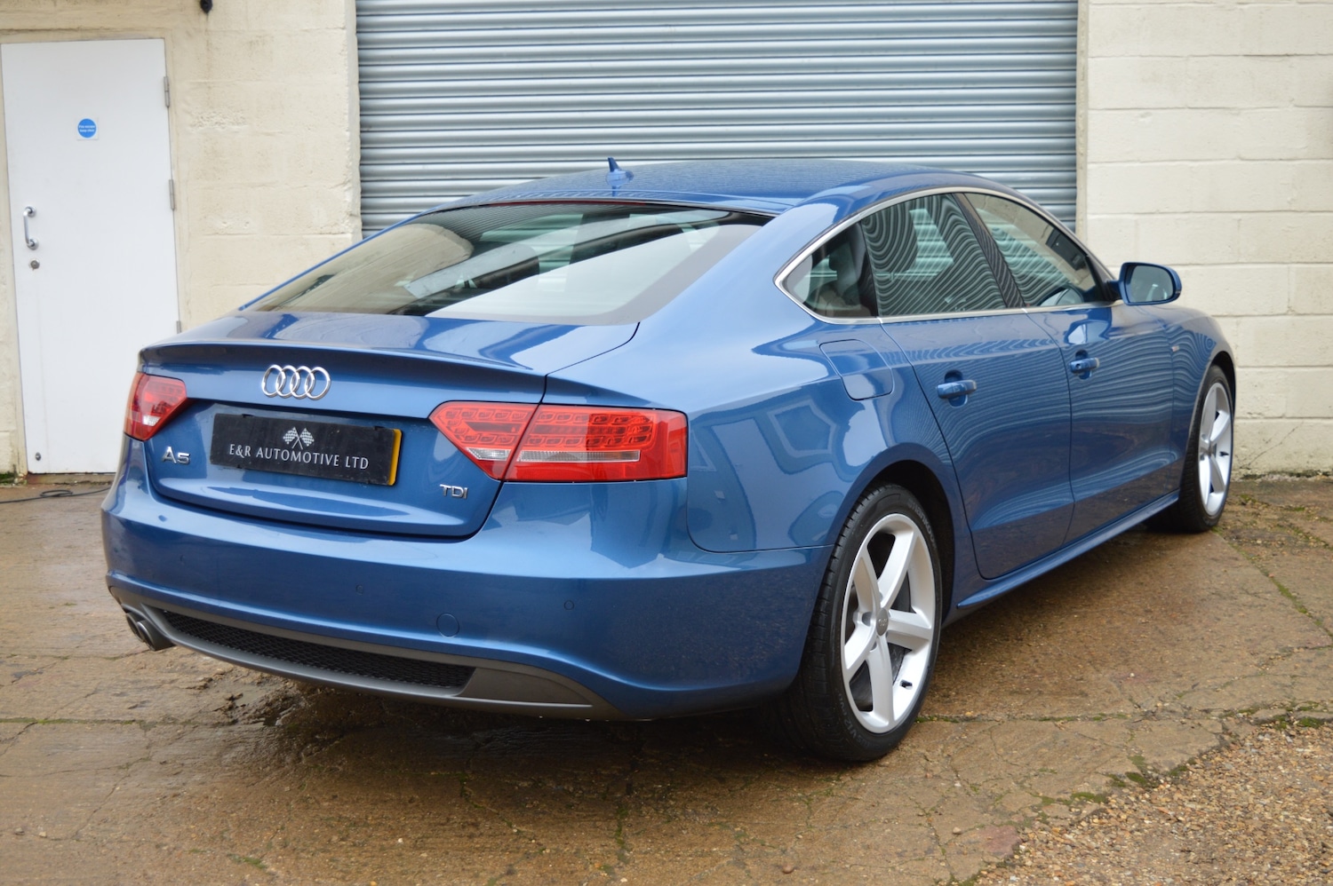 Used Audi A5 2011 for sale - 76982607: Photo 8