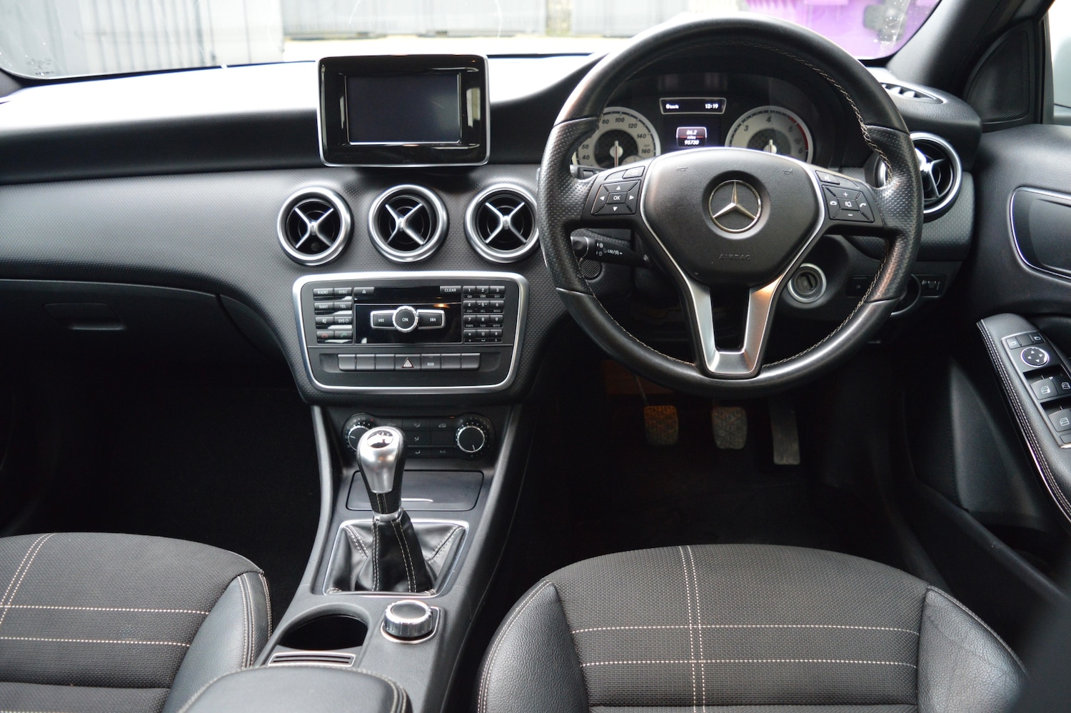 Used Mercedes-Benz A-Class 2014 for sale - 77404632: Photo 11