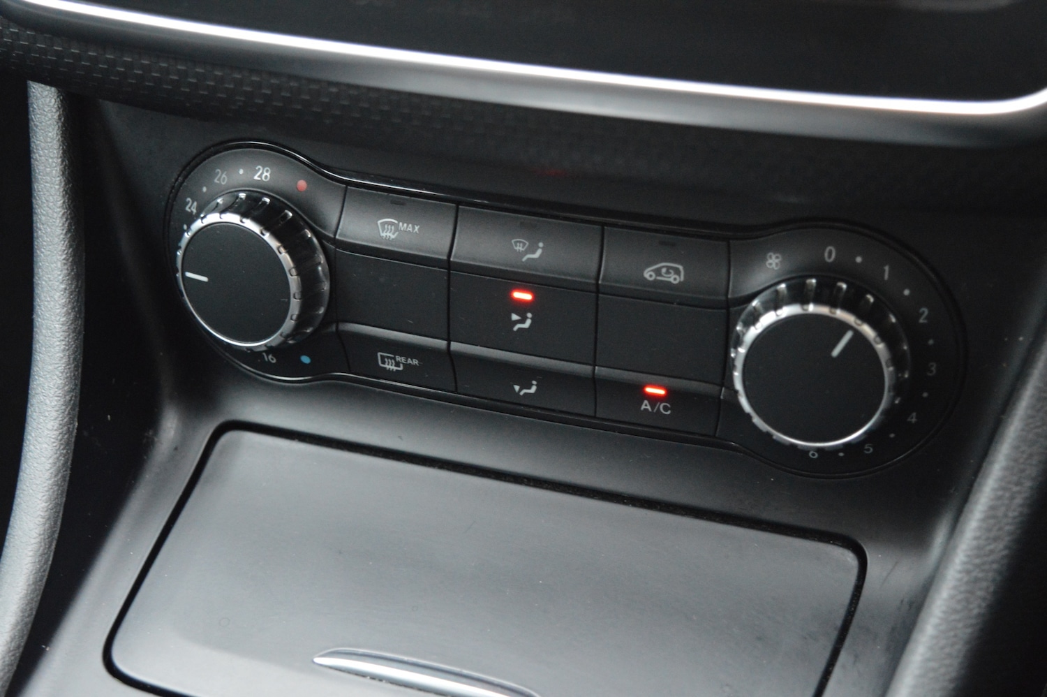 Used Mercedes-Benz A-Class 2014 for sale - 77404632: Photo 21