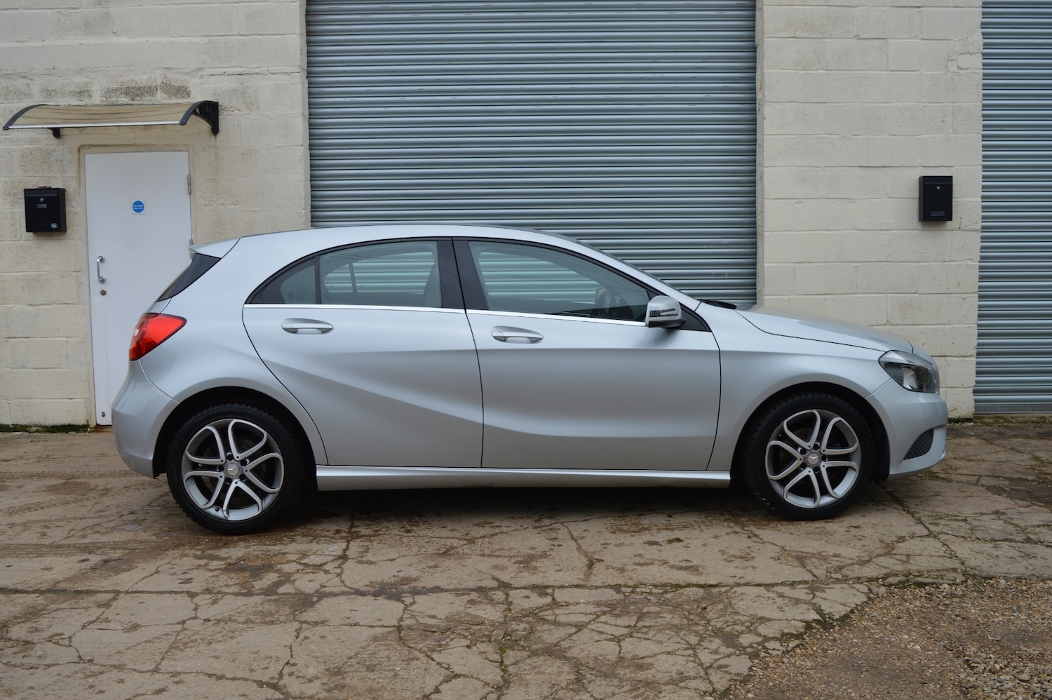 Used Mercedes-Benz A-Class 2014 for sale - 77404632: Photo 4