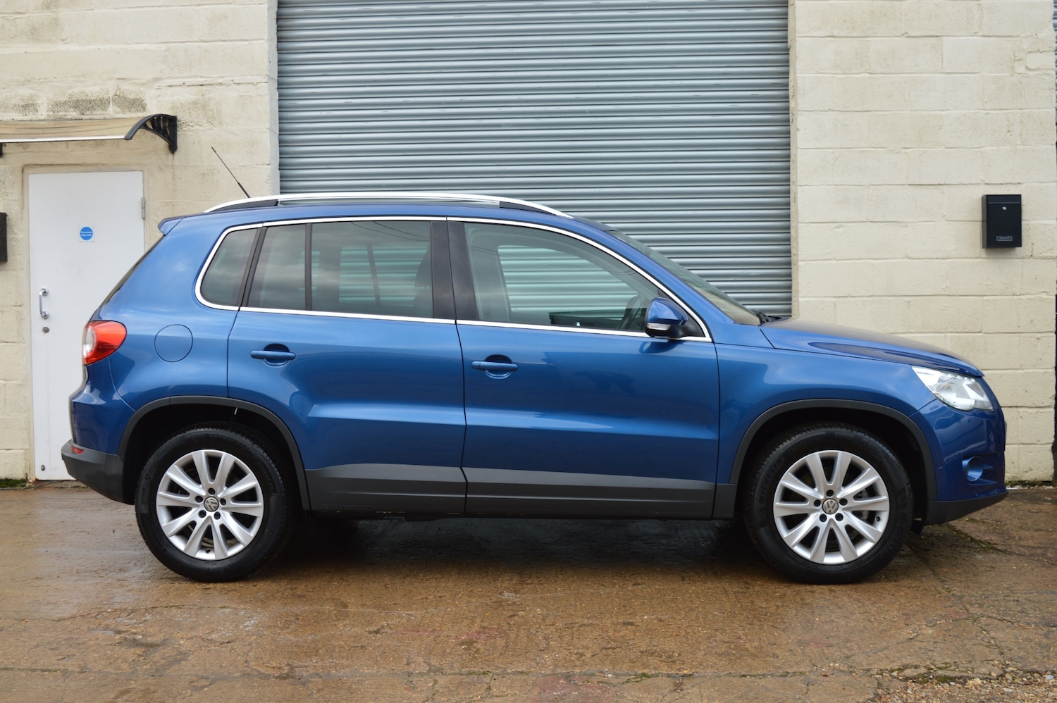 Used Volkswagen Tiguan 2009 for sale - 77235629: Photo 4