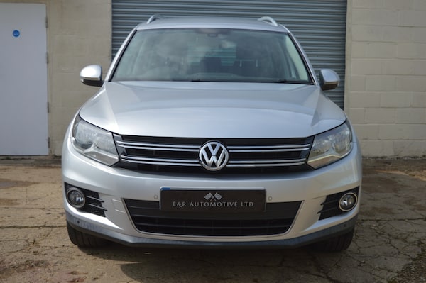 Used Volkswagen Tiguan 2012 for sale - 76157378: Photo 2
