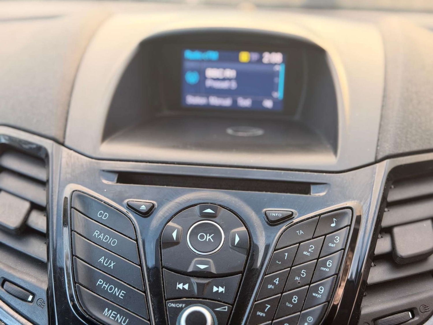 Used Ford Fiesta 2015 for sale - 77128494: Photo 20