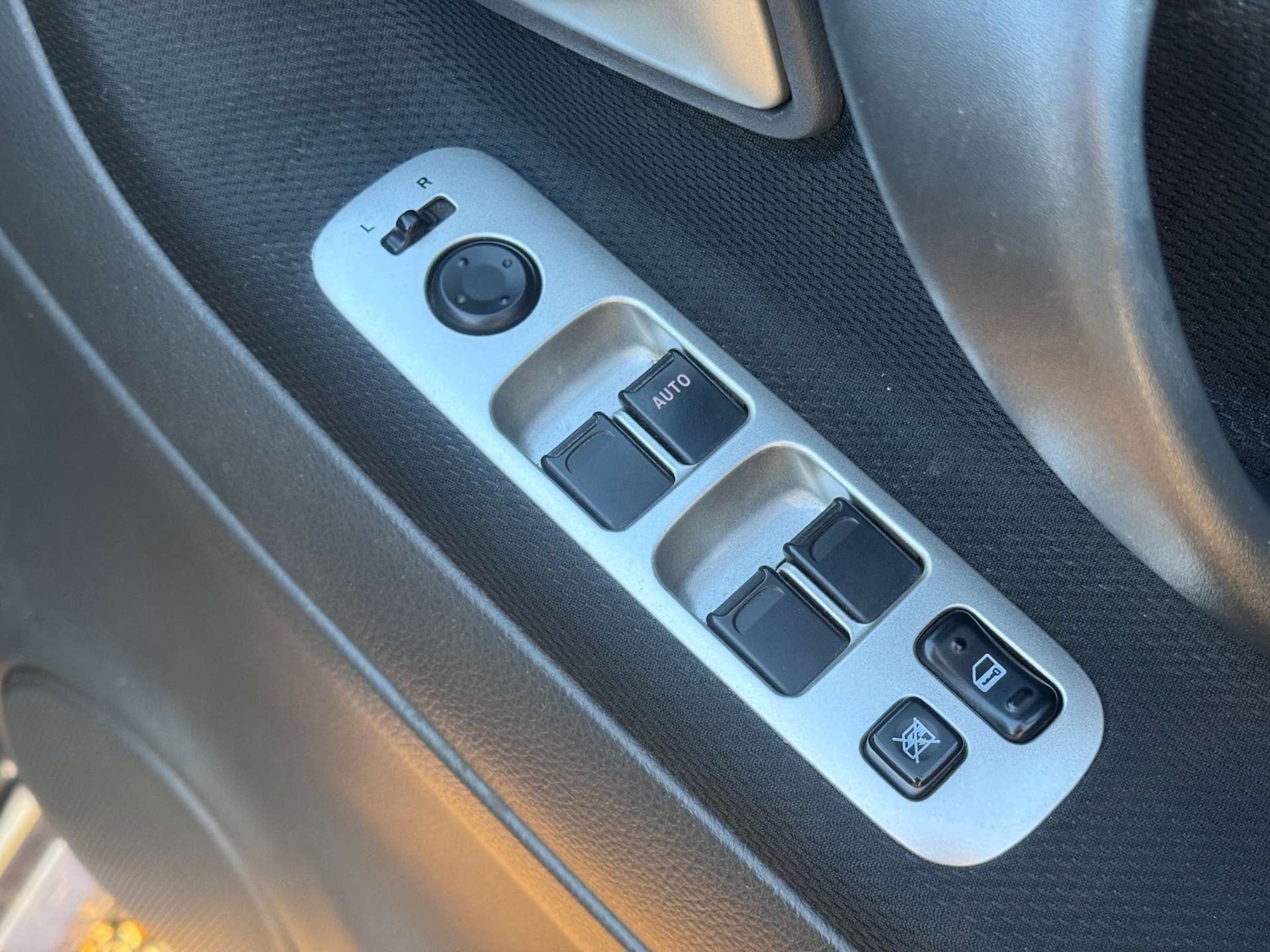 Used Suzuki Liana 2004 for sale - 77128500: Photo 6