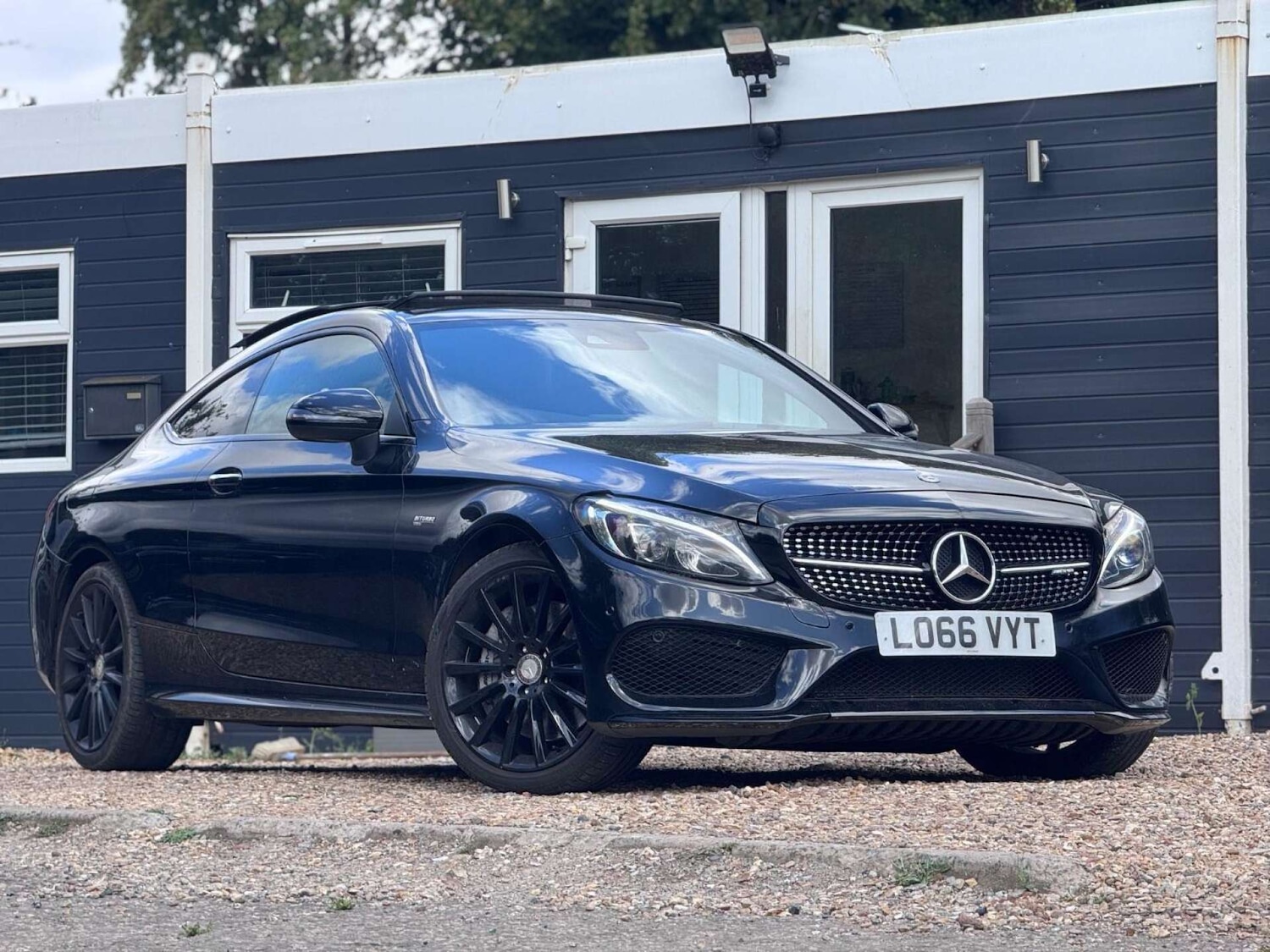 Used Mercedes-Benz C Class 2016 for sale - 77128485: Photo 2