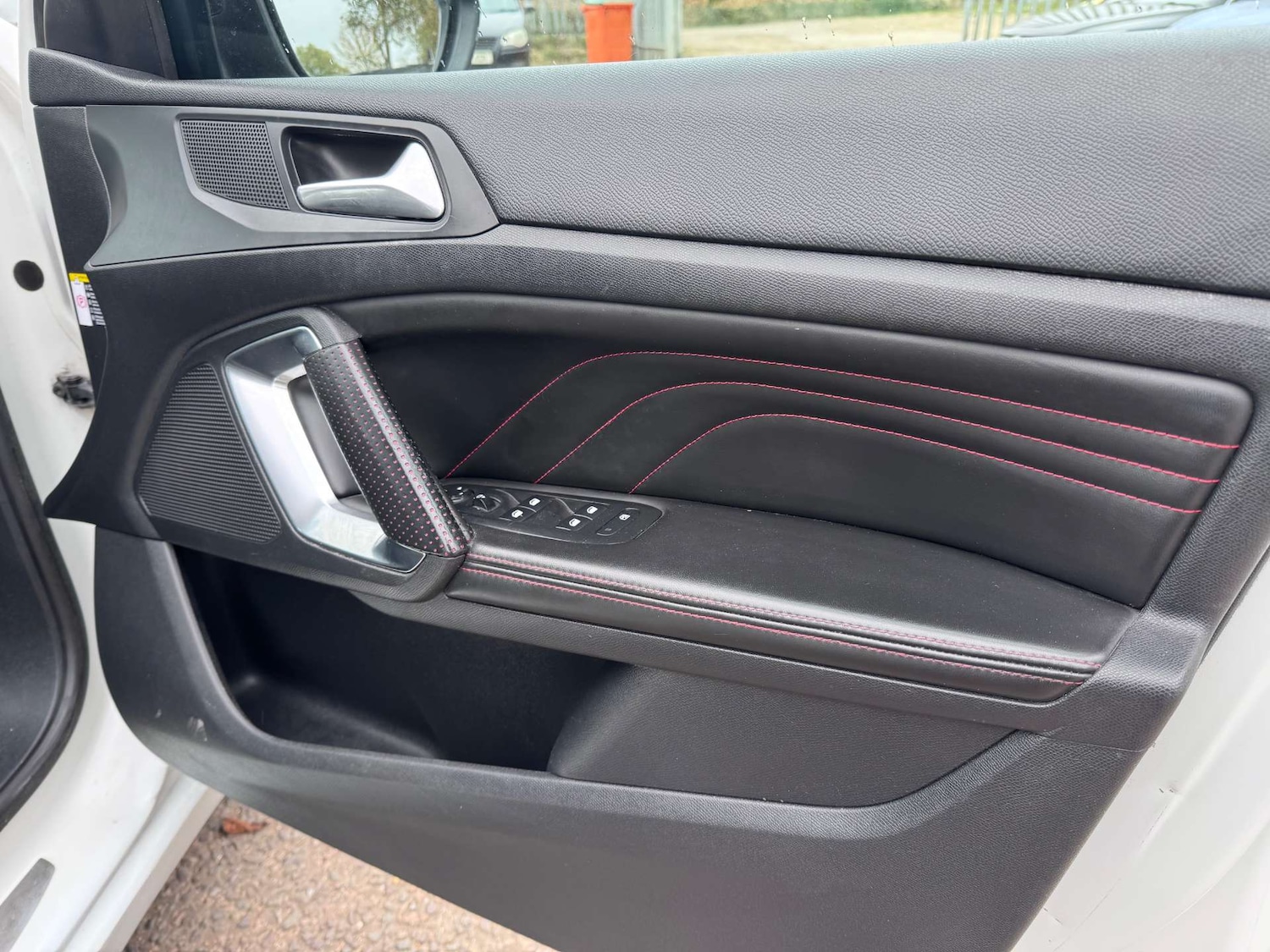 Used Peugeot 308 2015 for sale - 77128480: Photo 25