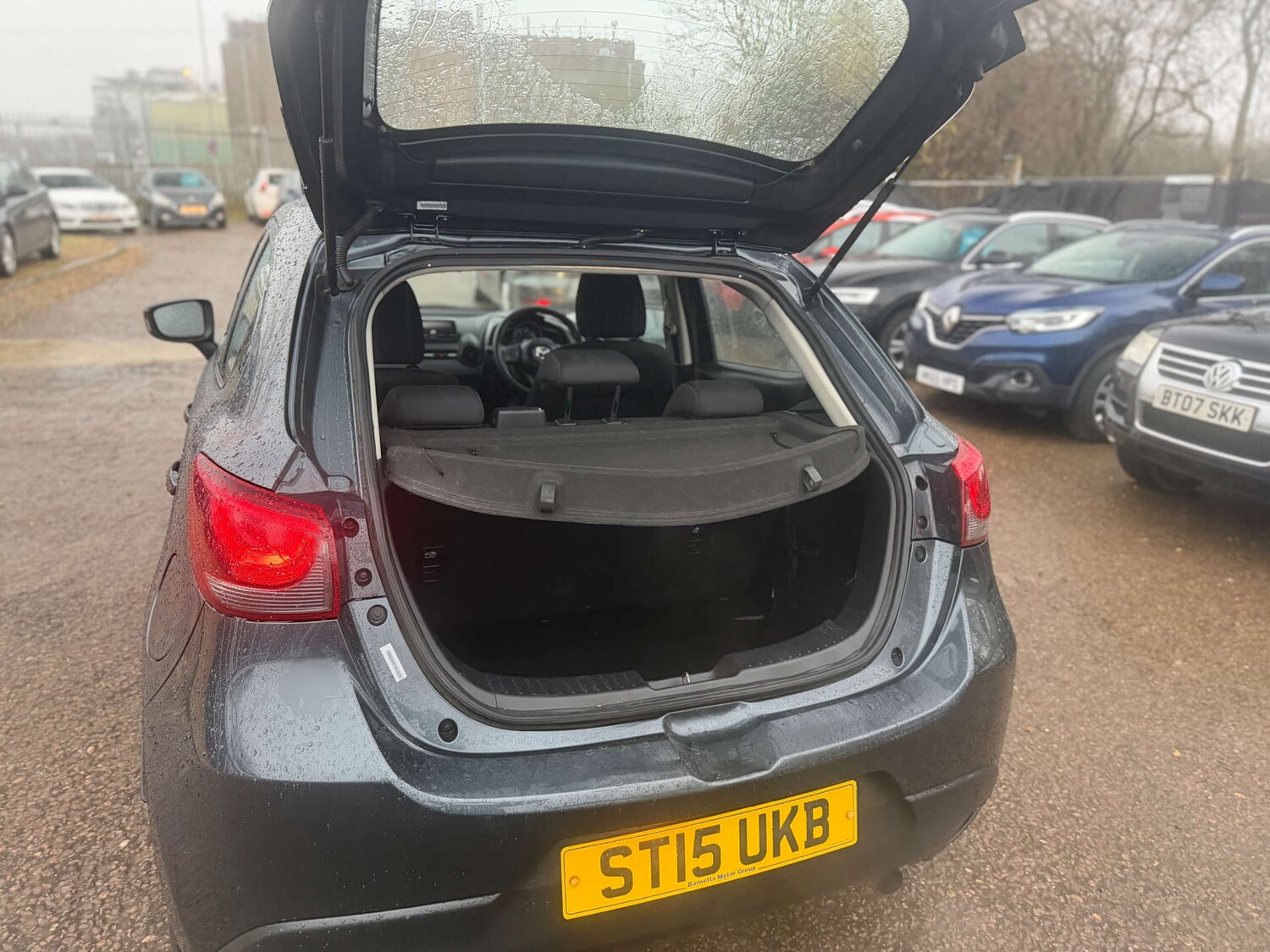 Used Mazda Mazda2 2015 for sale - 77128524: Photo 13