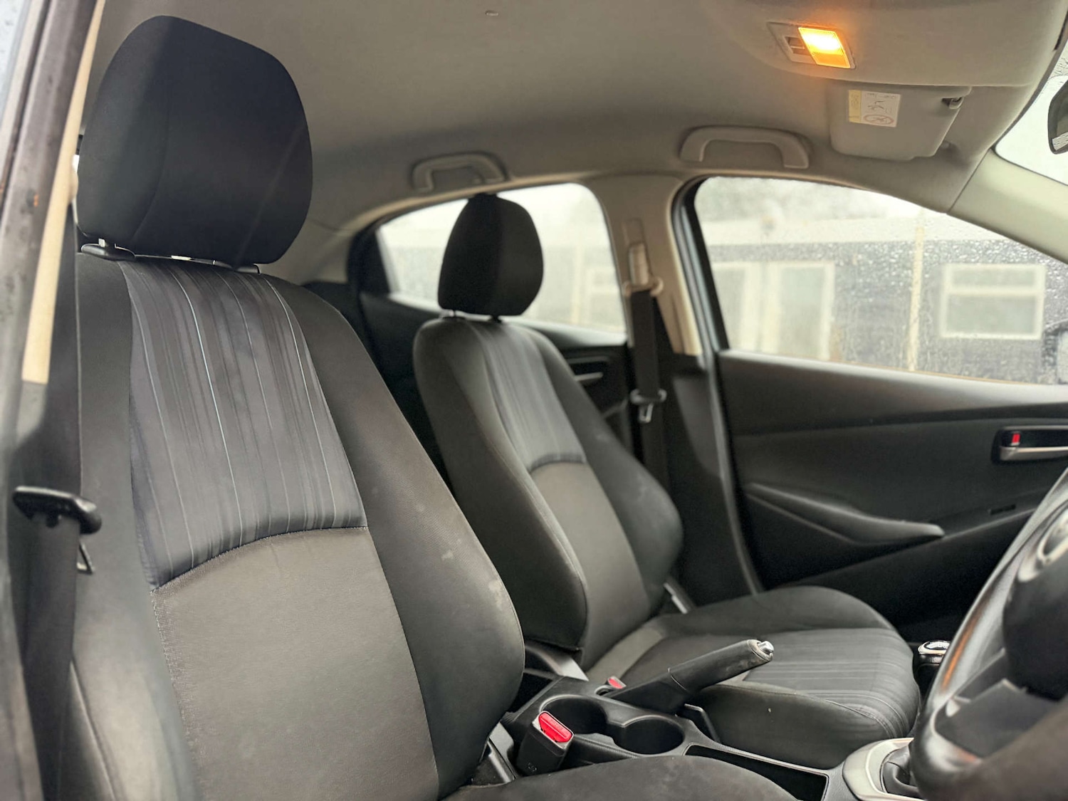 Used Mazda Mazda2 2015 for sale - 77128524: Photo 24