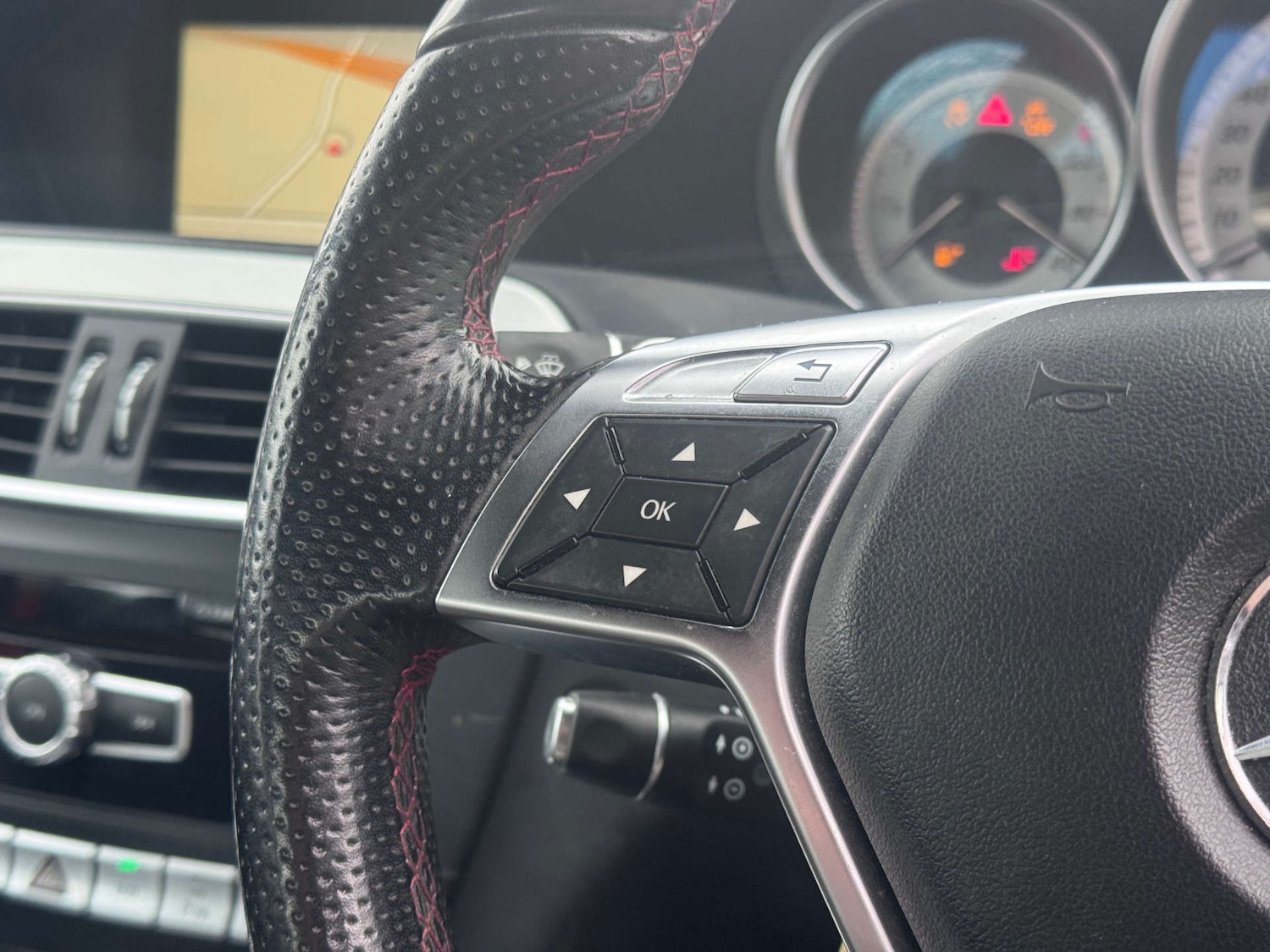 Used Mercedes-Benz C Class 2012 for sale - 77128501: Photo 19