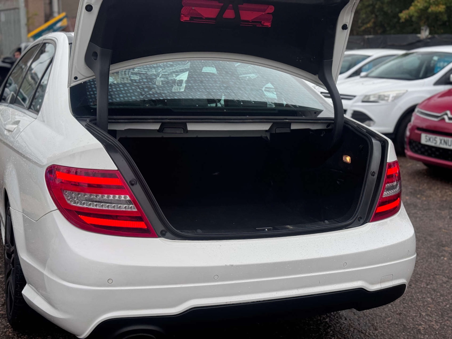 Used Mercedes-Benz C Class 2012 for sale - 77128501: Photo 25