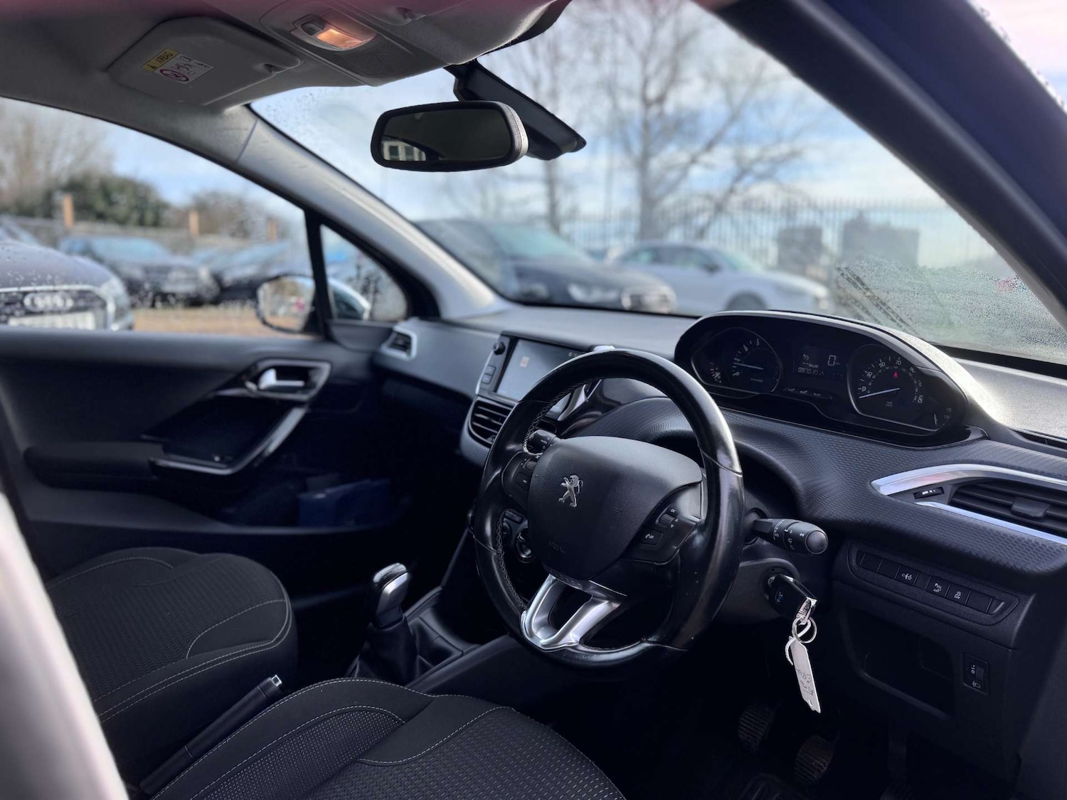 Used Peugeot 208 2017 for sale - 77128518: Photo 10