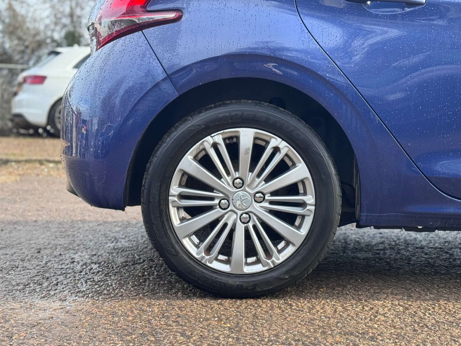 Used Peugeot 208 2017 for sale - 77128518: Photo 11