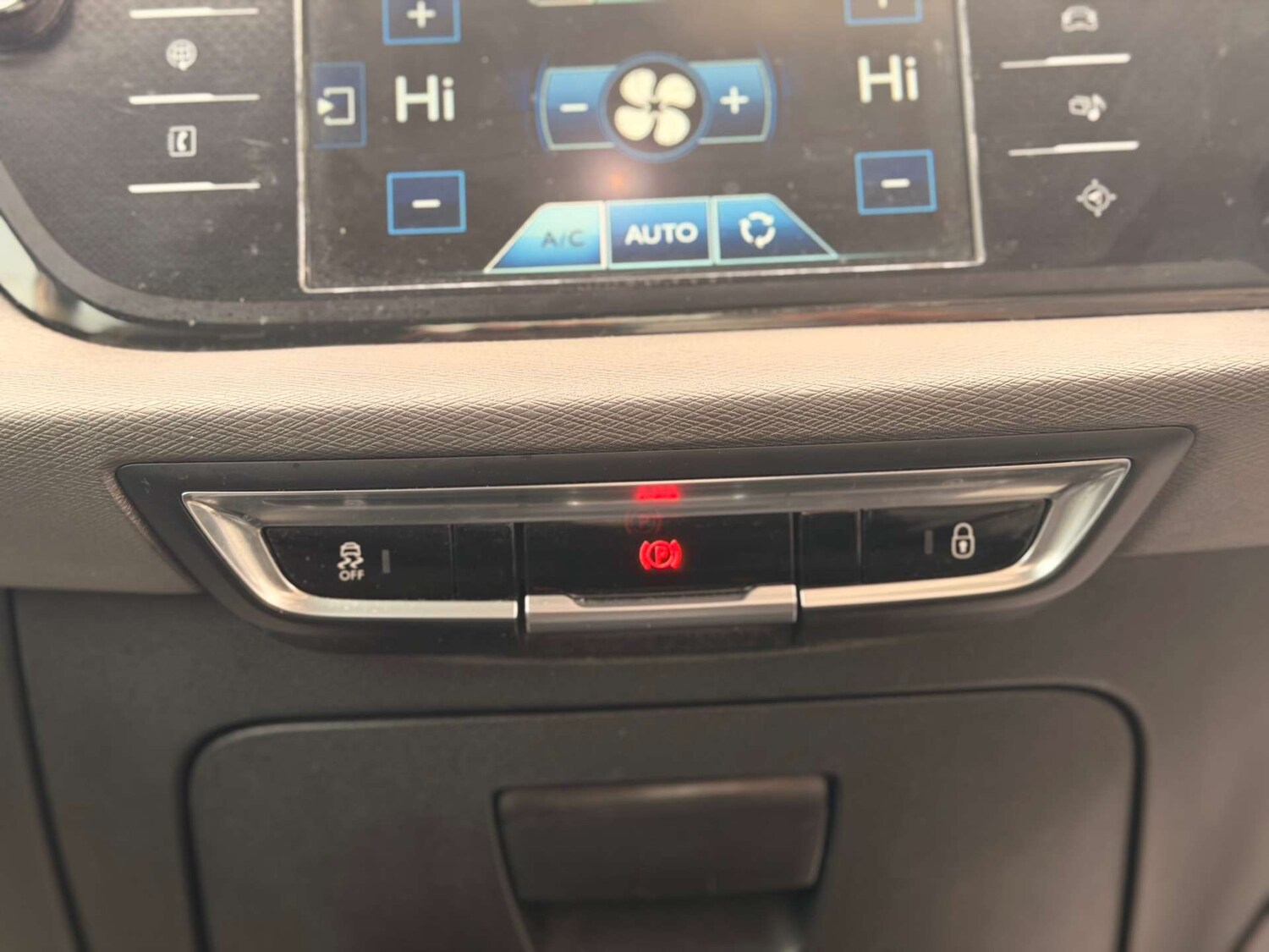 Used Citroen C4 Picasso 2015 for sale - 77578157: Photo 6