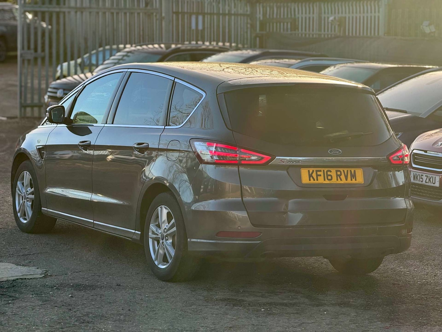 Used Ford S-Max 2016 for sale - 77128512: Photo 16