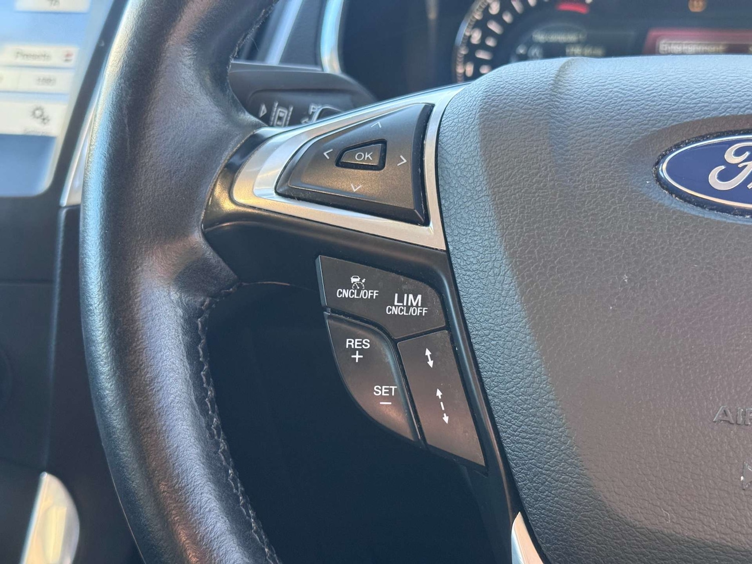 Used Ford S-Max 2016 for sale - 77128512: Photo 24