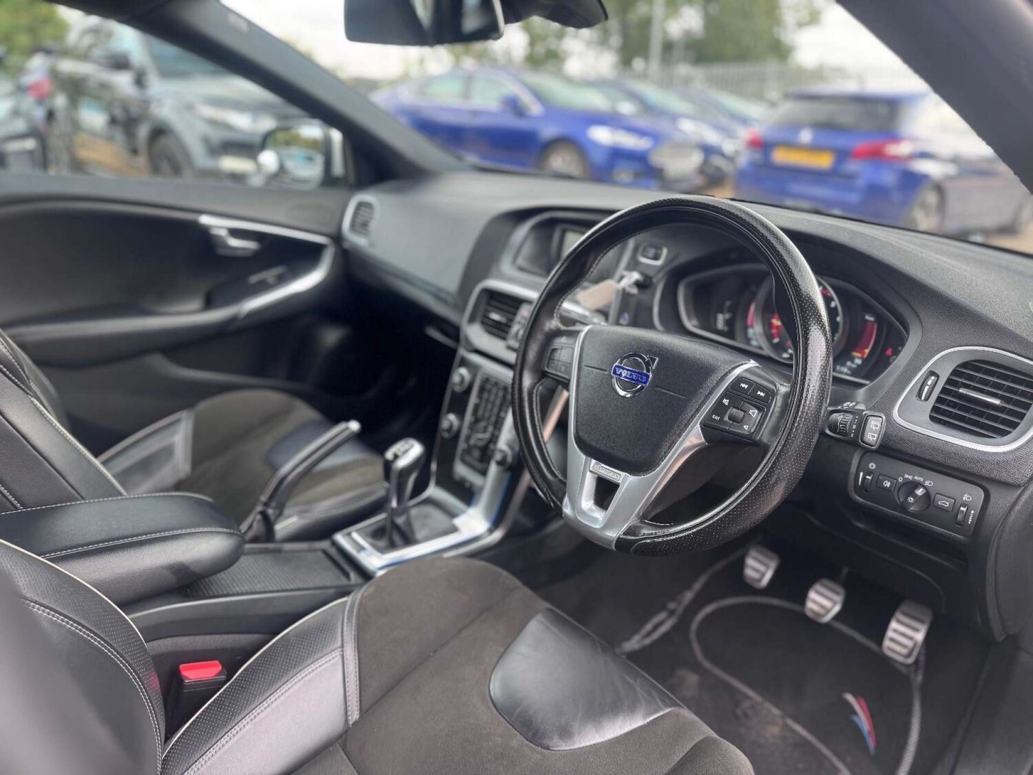 Used Volvo V40 2015 for sale - 77128475: Photo 20