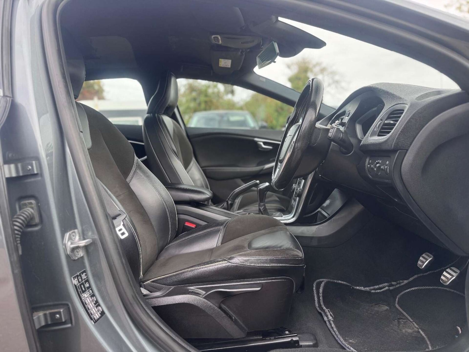 Used Volvo V40 2015 for sale - 77128475: Photo 23