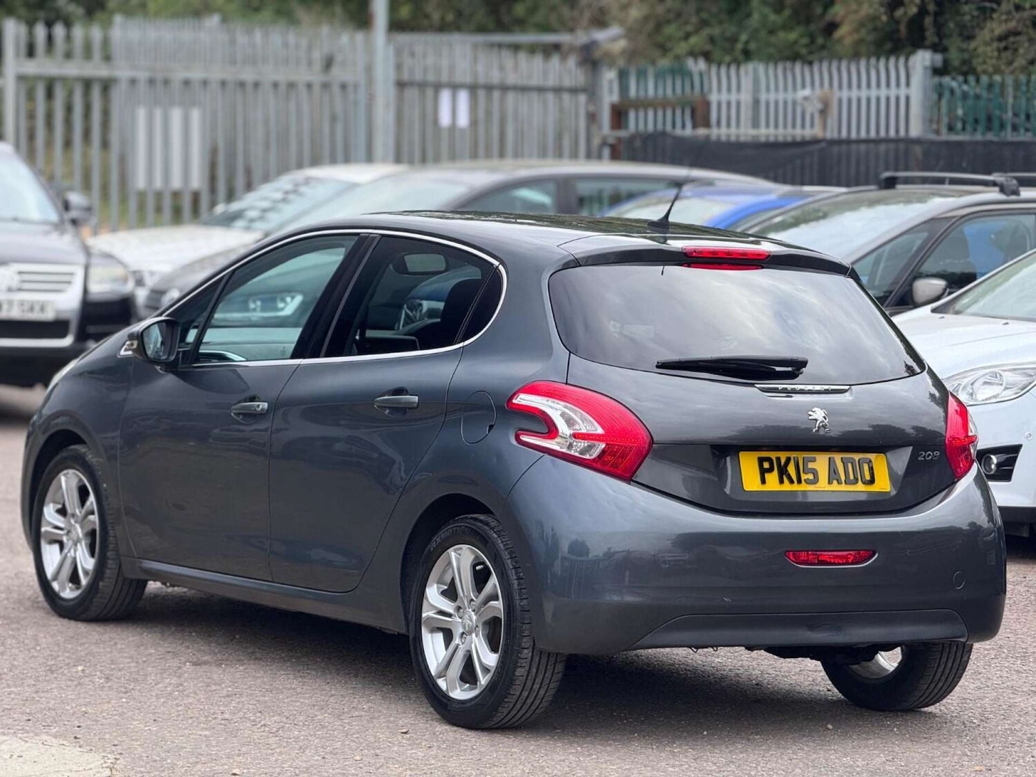 Used Peugeot 208 2015 for sale - 77128492: Photo 12