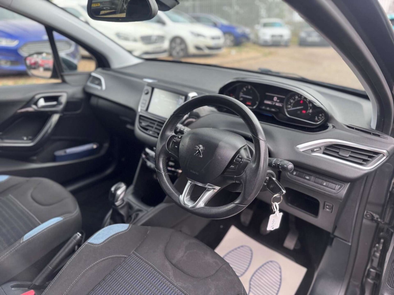 Used Peugeot 208 2015 for sale - 77128492: Photo 18