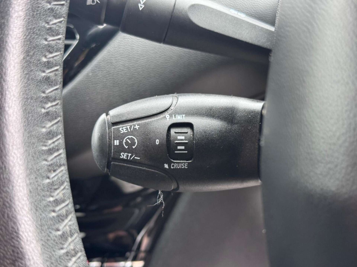 Used Peugeot 208 2015 for sale - 77128492: Photo 30