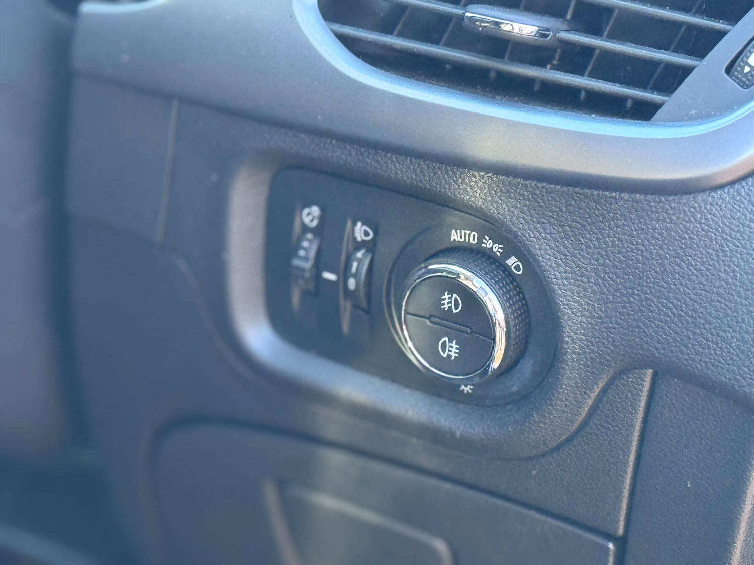 Used Vauxhall Astra 2018 for sale - 77128482: Photo 19