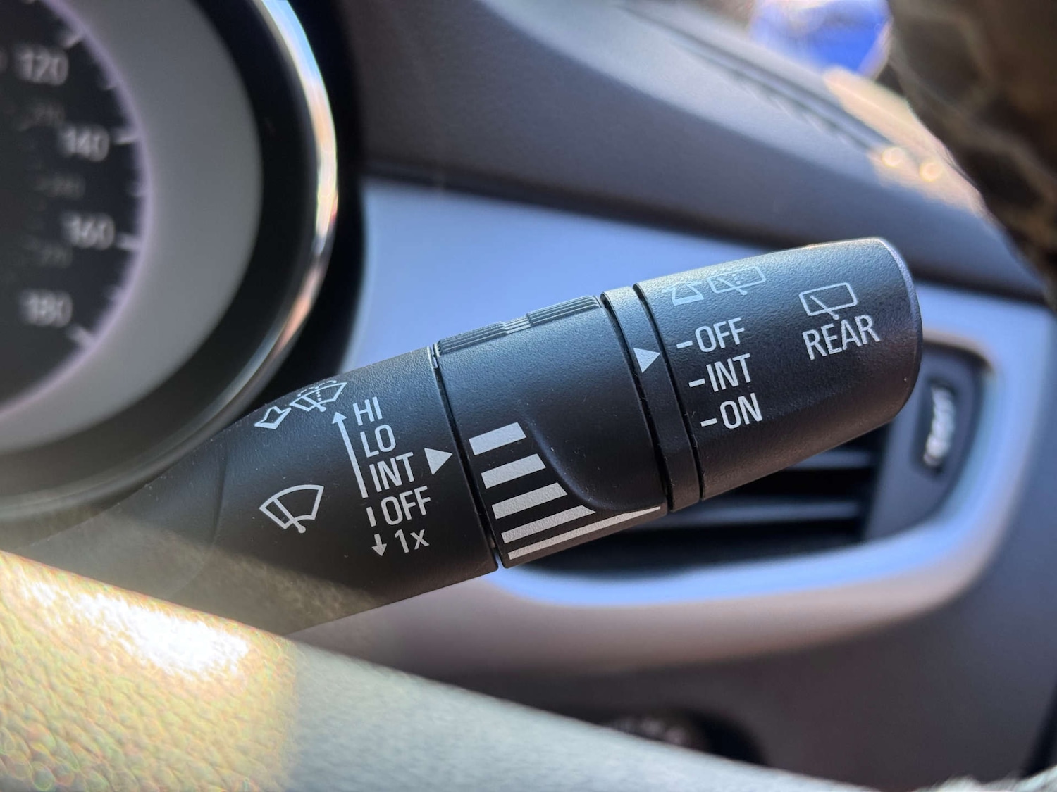 Used Vauxhall Astra 2018 for sale - 77128482: Photo 23