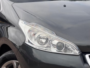 Used Peugeot 208 2015 for sale - 75550225: Photo