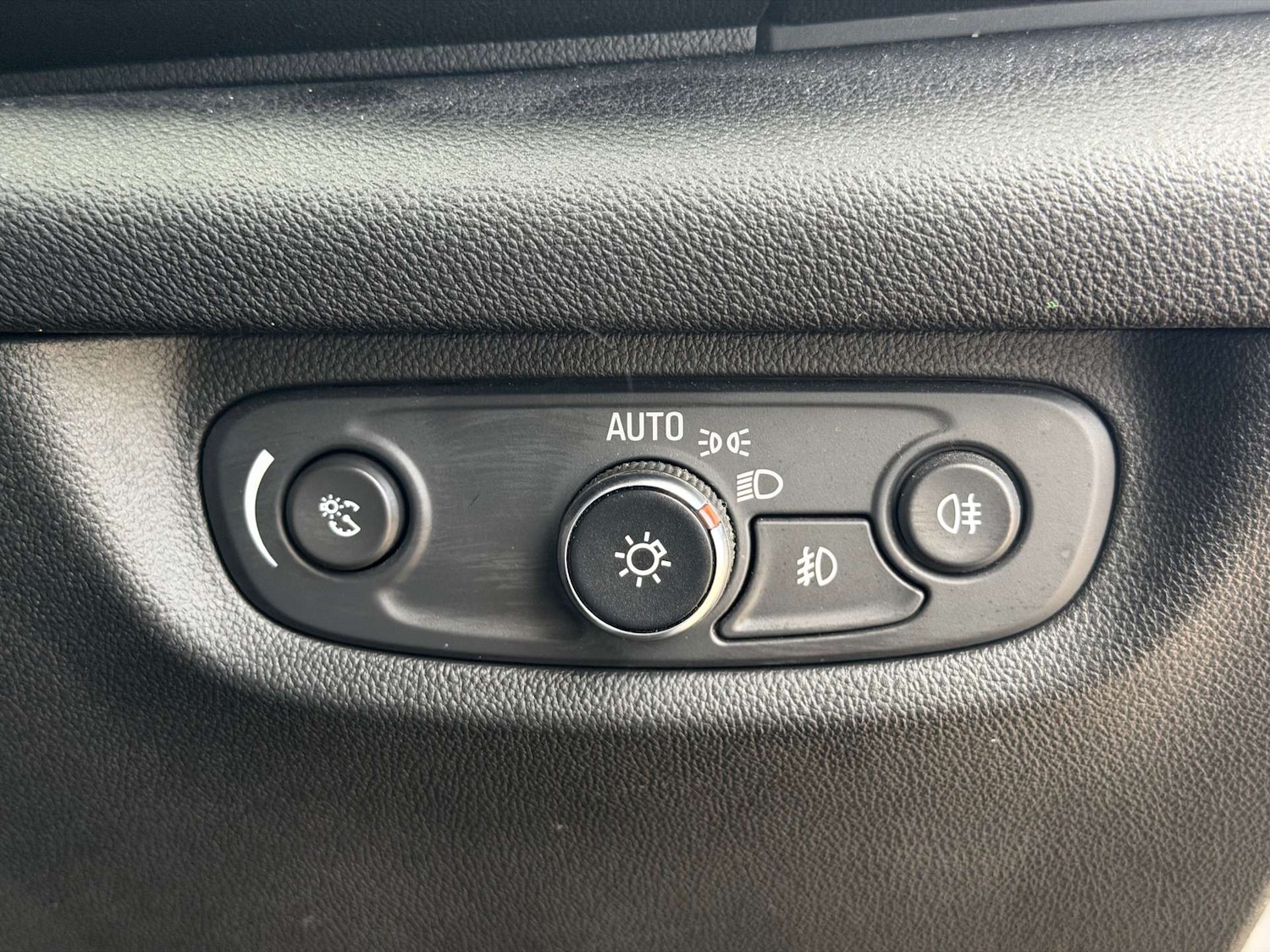 Used Vauxhall Insignia 2018 for sale - 77812827: Photo 31