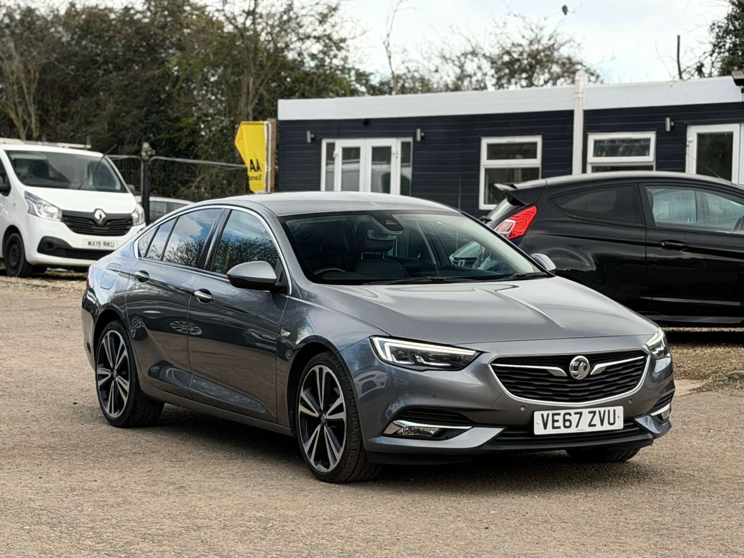 Used Vauxhall Insignia 2018 for sale - 77812827: Photo 7
