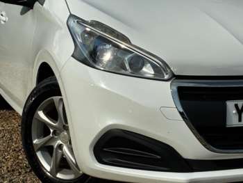 Used Peugeot 208 2015 for sale - 74864302: Photo