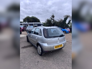 Used Vauxhall Corsa 2005 for sale - 75683160: Photo