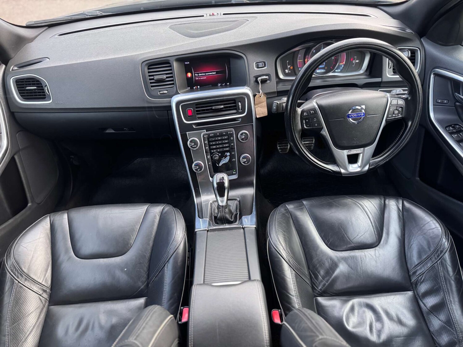 Used Volvo V60 2015 for sale - 77562667: Photo 19