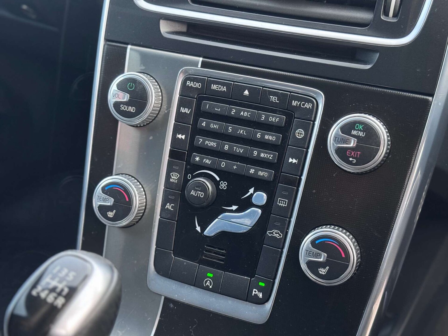 Used Volvo V60 2015 for sale - 77562667: Photo 20