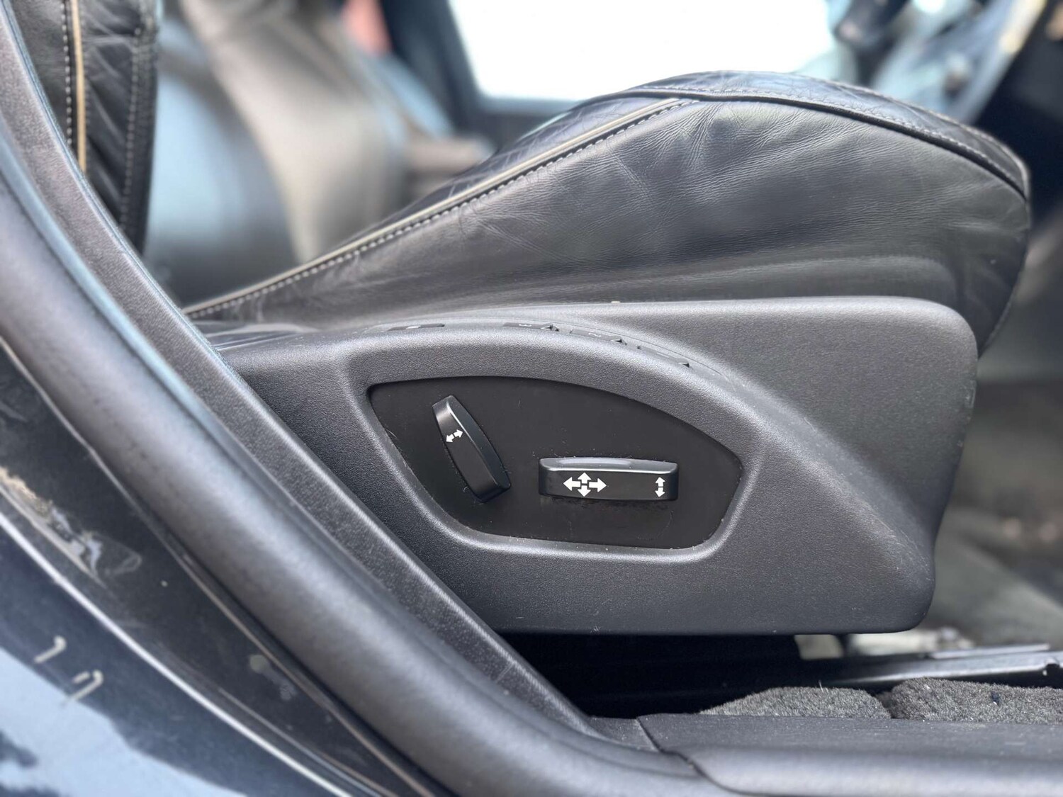 Used Volvo V60 2015 for sale - 77562667: Photo 27