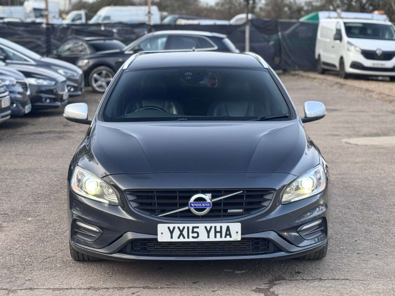 Used Volvo V60 2015 for sale - 77562667: Photo 5