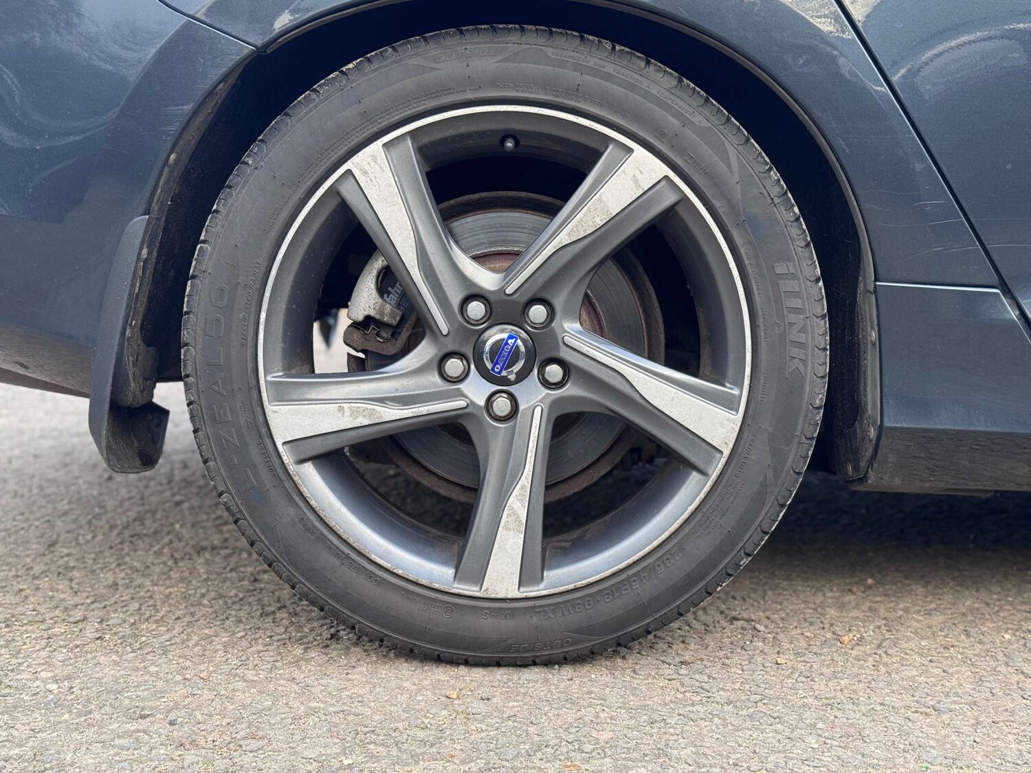 Used Volvo V60 2015 for sale - 77562667: Photo 7