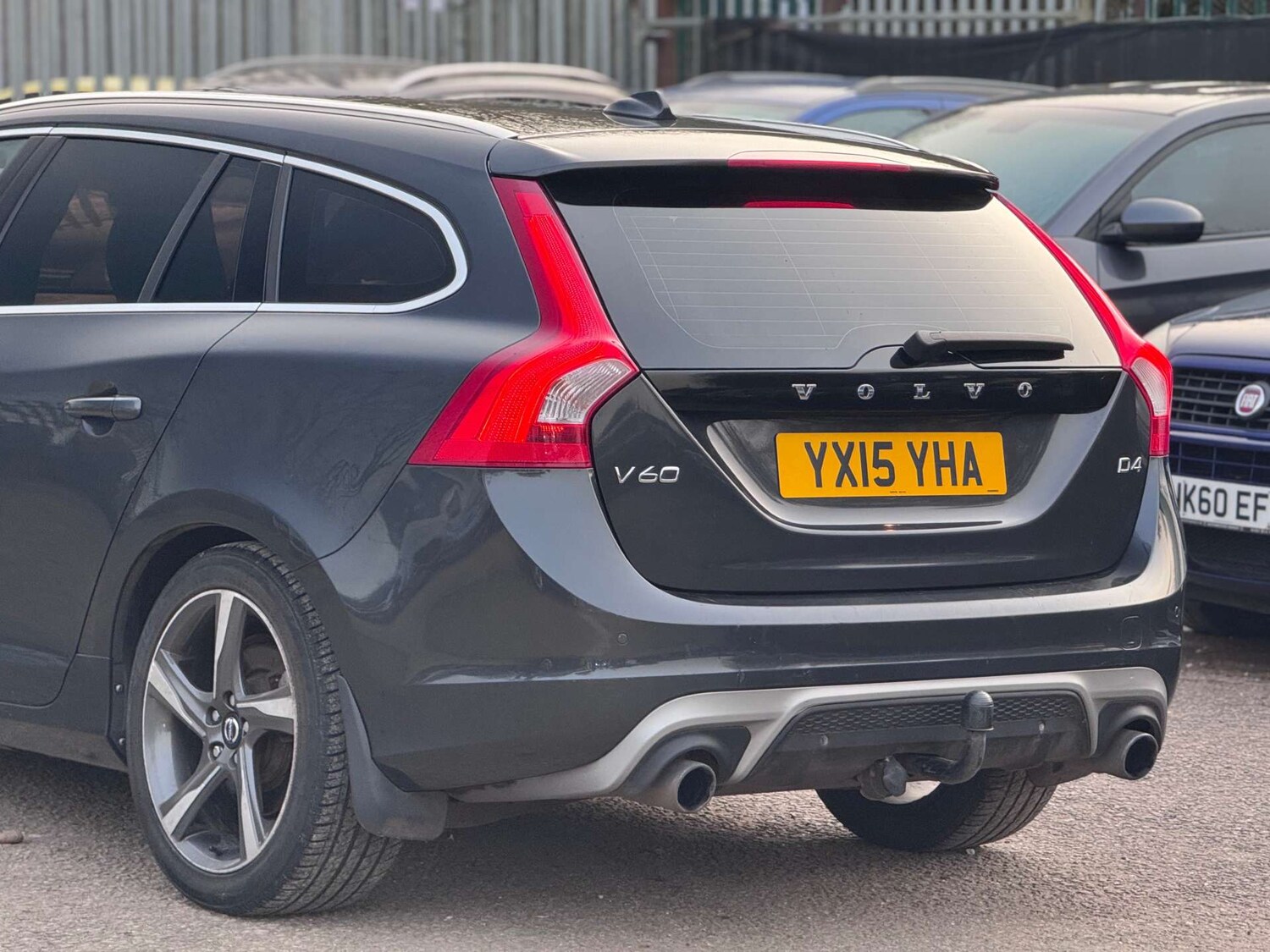 Used Volvo V60 2015 for sale - 77562667: Photo 8