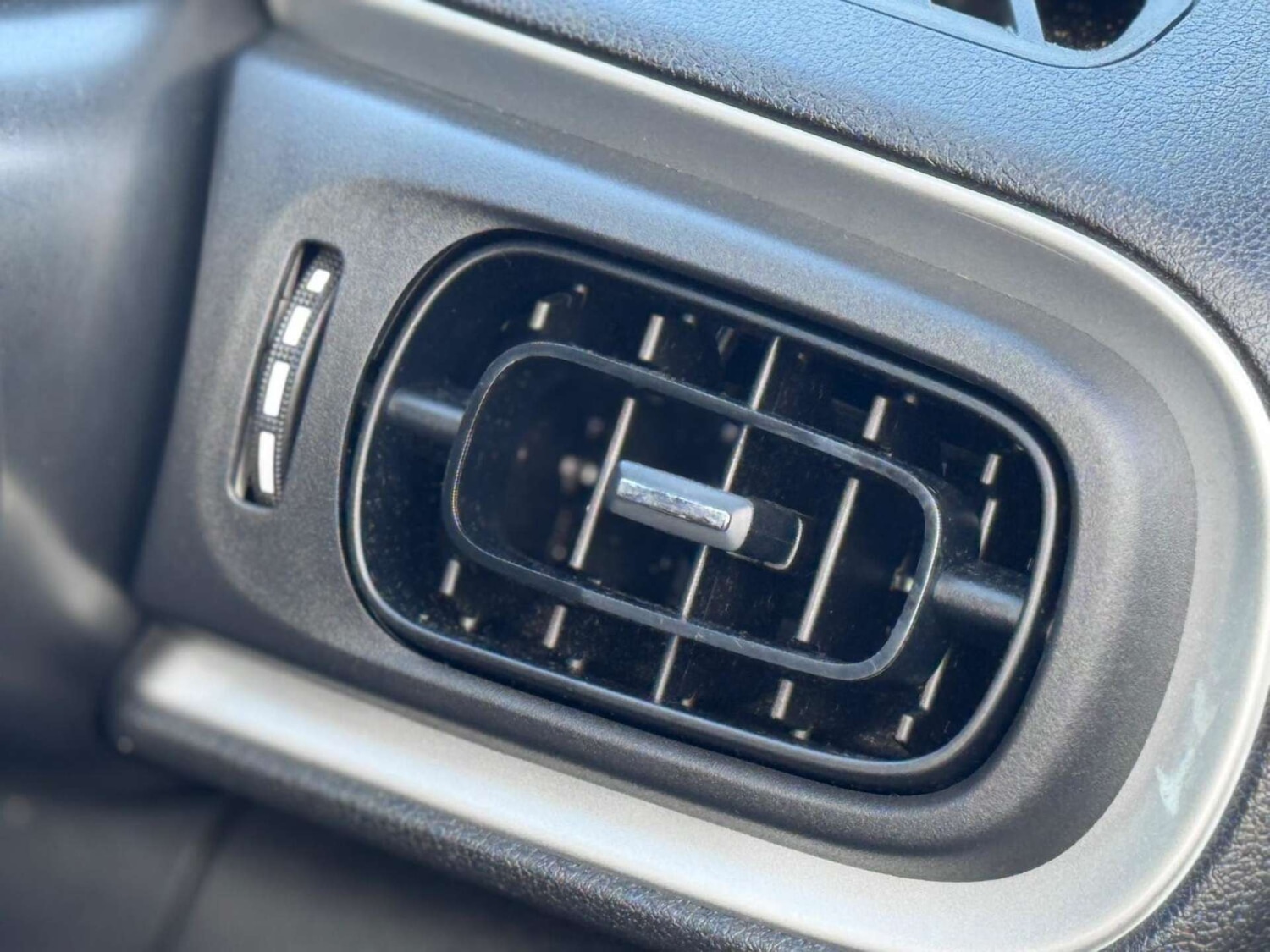 Used Citroen C3 2018 for sale - 77128489: Photo 30