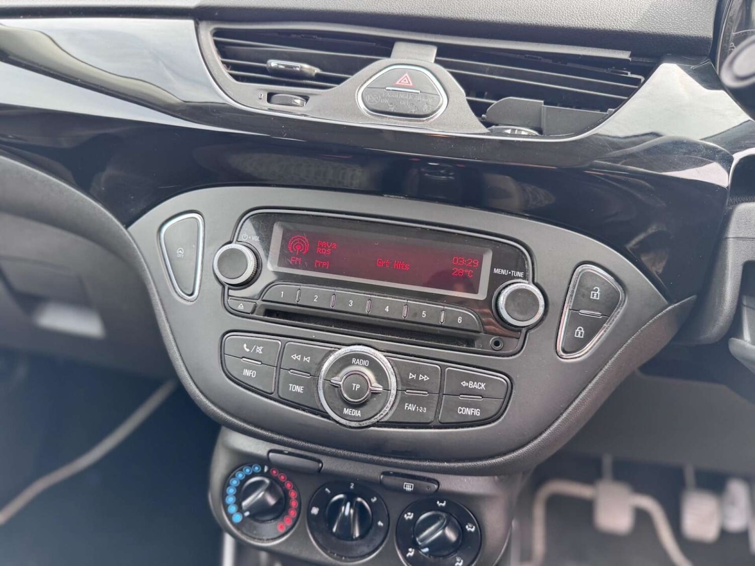 Used Vauxhall Corsa 2016 for sale - 77128486: Photo 11