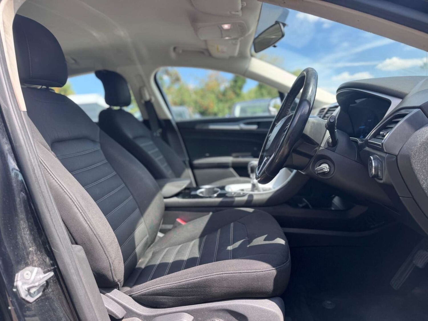 Used Ford Mondeo 2015 for sale - 77128483: Photo 17