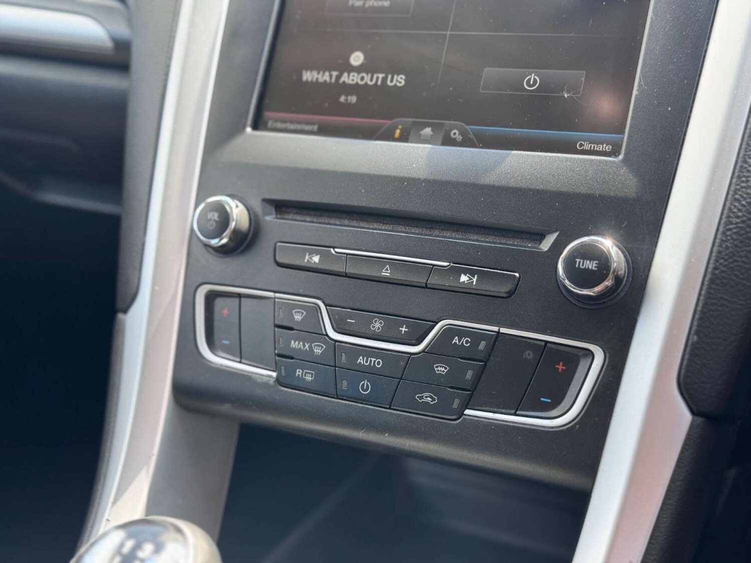 Used Ford Mondeo 2015 for sale - 77128483: Photo 24